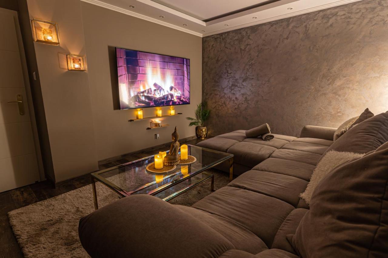 Dynasty Home Spa Appartement 100M2 Jacuzzi Terrasse ホルツハイム エクステリア 写真