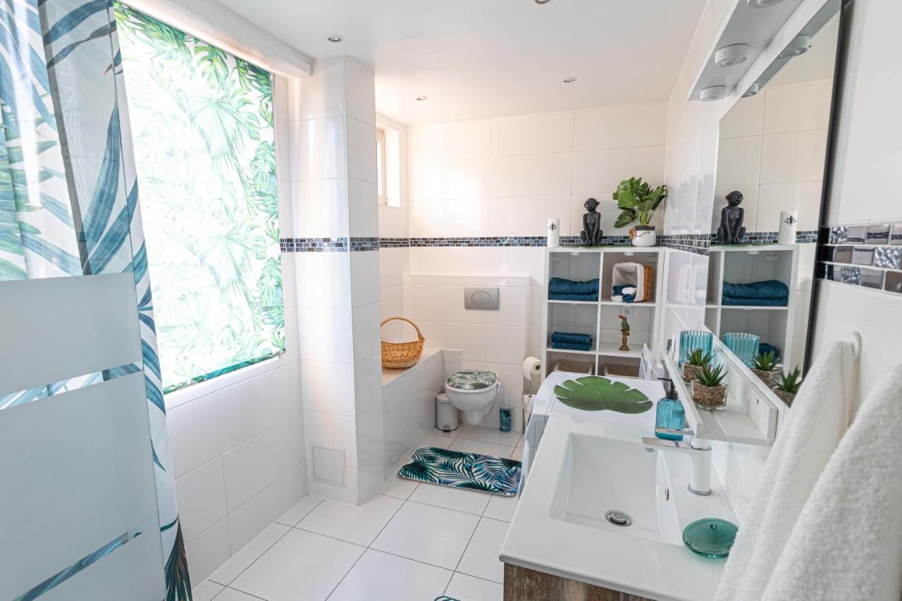 Dynasty Home Spa Appartement 100M2 Jacuzzi Terrasse ホルツハイム エクステリア 写真